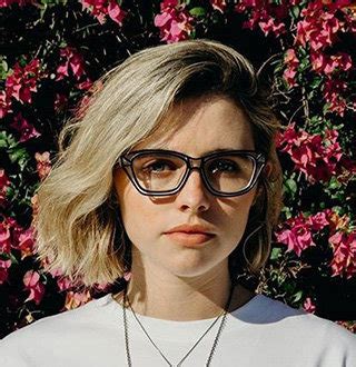 Who Is Delaney Tarr Bio Parents College Gay