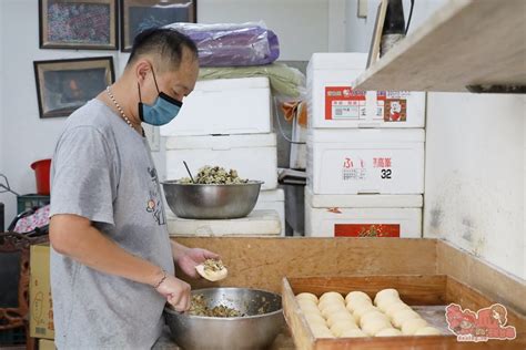 【台南美食】草包生煎！純手作創意彩色水煎包，獨家蜜糖辣醬太逼人了~ 熱血玩台南。跳躍新世界