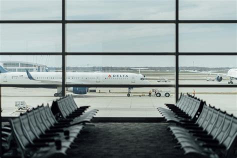 Sisters’ Video of Their Typical ‘Airport Dad’ Is a Whole Vibe - WanderWisdom News