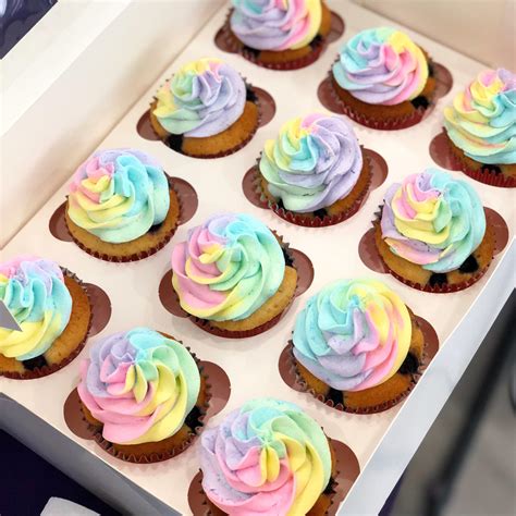 Rainbow Lemon And Blueberry Cupcakes I Made This Week 💛🧡 ️💖💜💙💚 Rrainboweverything