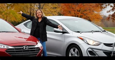 Women Clocks Over A Million Miles On Her Elantra Hyundai Ts Her A New Car