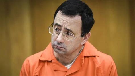 Larry Nassar Apuñalado ¿quién Es El Médico Condenado Por Abusar