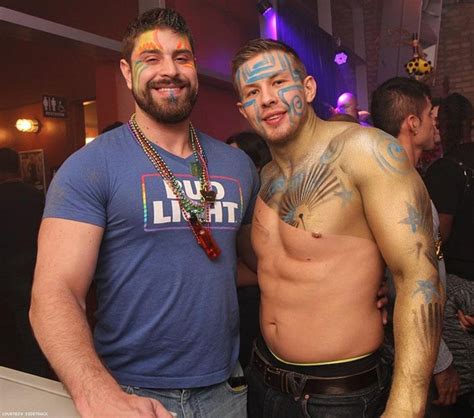 86 Pics Of Guys Stripped And Showing It Off For Mardi Gras In Chicago