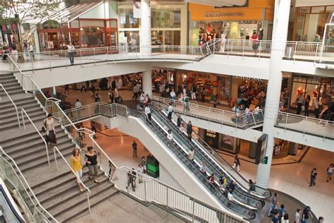 Eaton Mall Toronto. Shopping Center Editorial Stock Photo - Image of ...