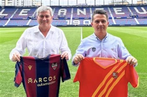 El Levante de España firma convenio con Club Deportivo La Noria en