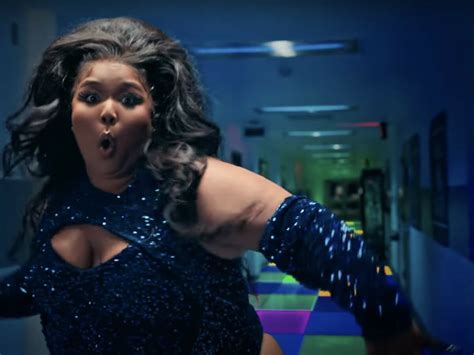 Lizzo conta que gravou 50 versões de About Damn Time