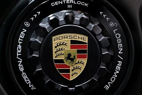 Autobranche Gewinn Von VW Tochter Porsche Bricht Ein