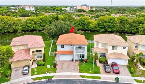 Nw Th Ter Pembroke Pines Fl Mls A Zillow