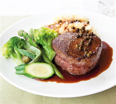 Steak with Green Peppercorn Sauce Sunday Roast Dinner, Steak Dinner ...