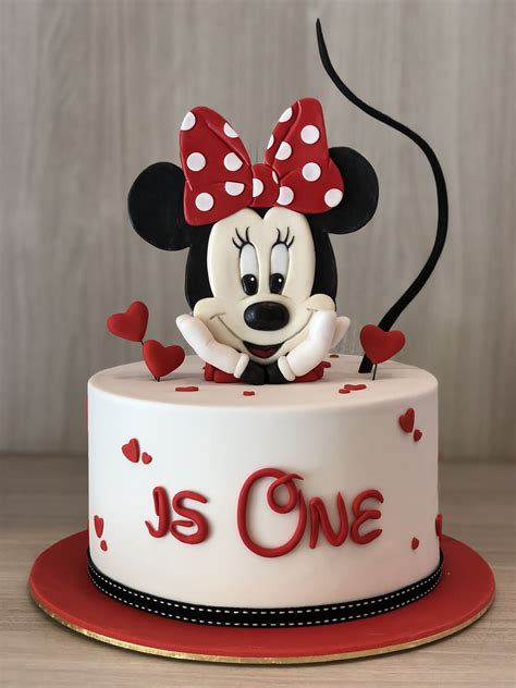 Minnie Mouse Cake Minniemouse Minnie Mouse Cake Minniemouse En 2020