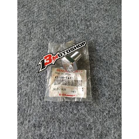 Jual Baut Segitiga Atas Ninja Rr Old Zx Original Kawasaki Shopee