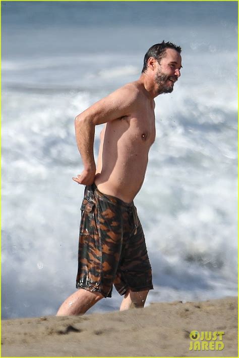 Keanu Reeves Looks Fit Shirtless At The Beach In Malibu Photo 4514870