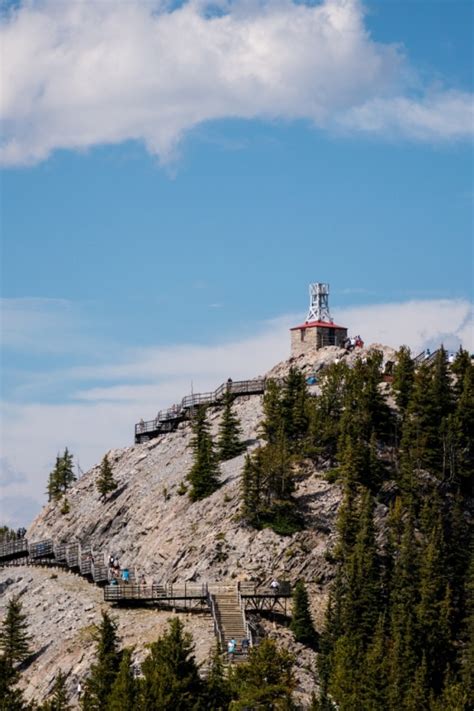 Banff: Historic Cave & Basin Self-Guided Walking Audio Tour