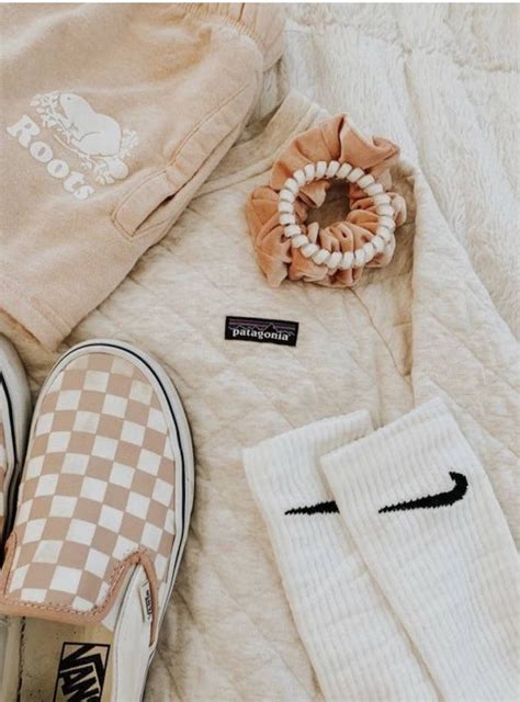 10 Vsco Bedroom Ideas For The Vsco Girl Cute Casual Outfits Comfy