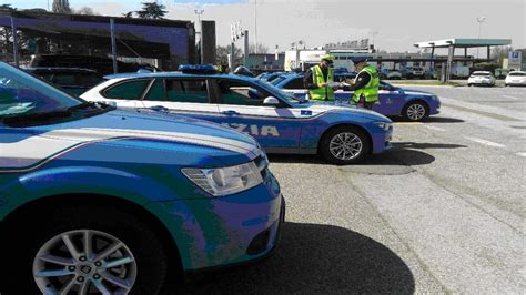 Controllo Choc Al Casello Dell Autostrada Fermato Dalla Polstrada