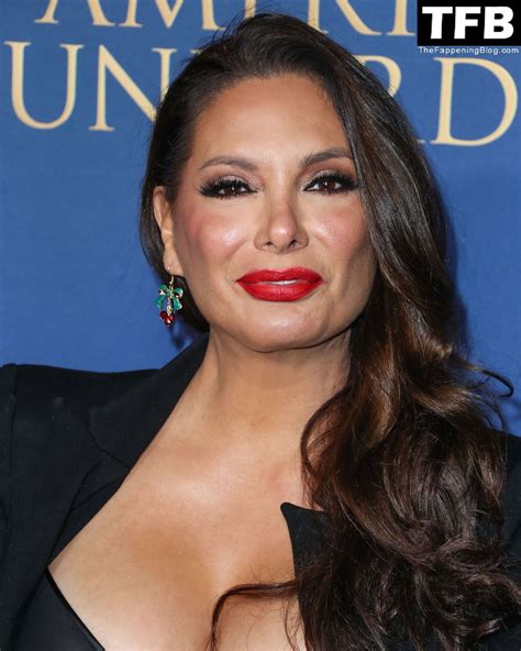 Alex Meneses Flashes Her Nude Boobs At The LA Premiere Of Lionsgates