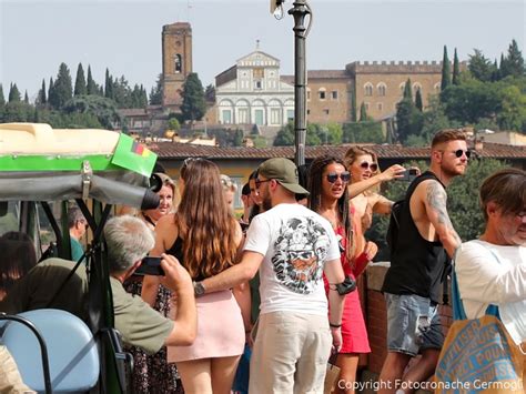 Turismo Europei E Italiani Trainano La Ripresa A Firenze 1 2 Milioni