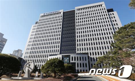 검찰 오피스텔 추락사 20대 스토킹 전 남친에 징역 10년 구형