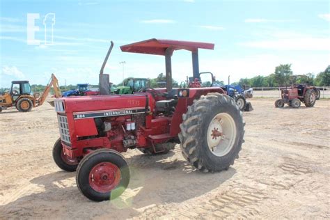 International 884 Online Auctions