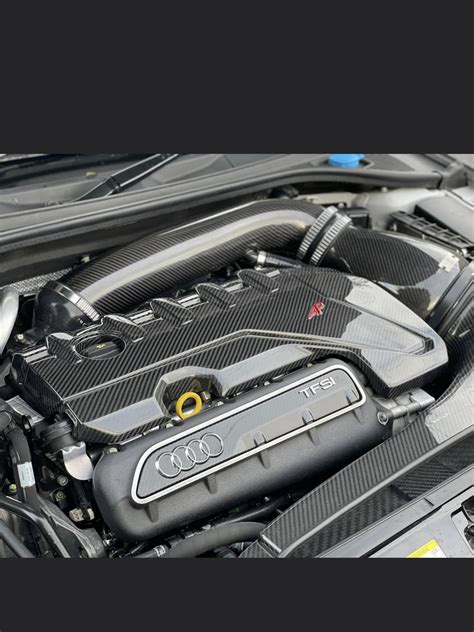 AUDI 2.5L 5 POT Dry Carbon Fibre Engine Cover - Automotive Passion