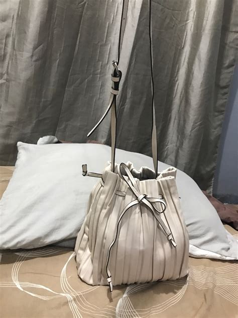 Orig Zara Nude Medium Bucket Bag Nude Women S Fashion Bags Wallets Cross Body Bags On Carousell