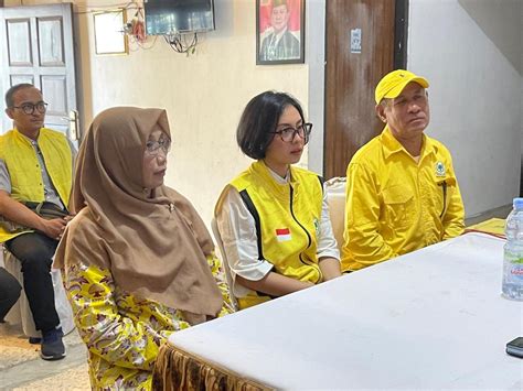 Putri Akbar Tandjung Ambil Formulir Pendaftaran Pilkada Solo Di