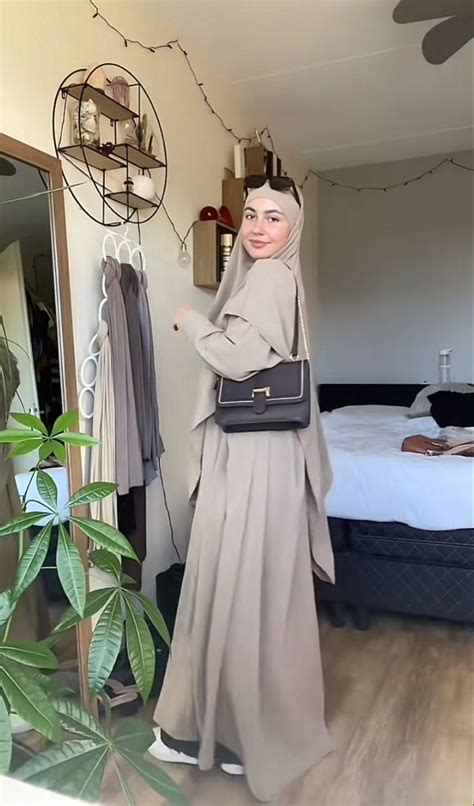 Pin by Firdevs Özyeri on Tesettür giyim Modest fashion hijab