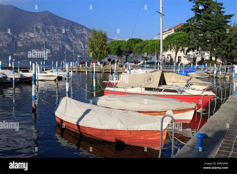 Lake Iseo Harbour Italy Hi Res Stock Photography And Images Alamy