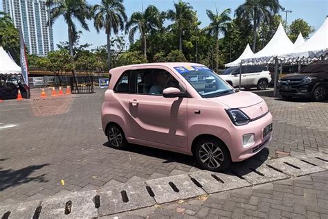 Test Drive SERES E1 Dibandrol Mulai Rp 199 Juta Apa Saja Fitur Dan