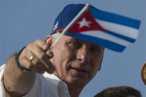 Díaz Canel Primo Presidente Della Repubblica Di Cuba Dopo 50 Anni