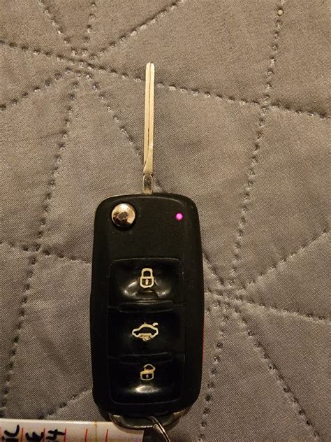 Key Fob Red Light Constantly On And Car Won T Unlock Or Lock R Volkswagen