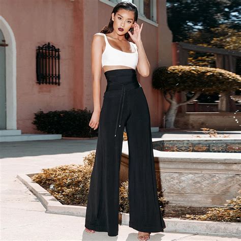 Elegant Crop Top Two Piece Bandage Legging Spaghetti Strap Round Neck