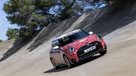 MINI presentará el nuevo John Cooper Works eléctrico en Goodwood