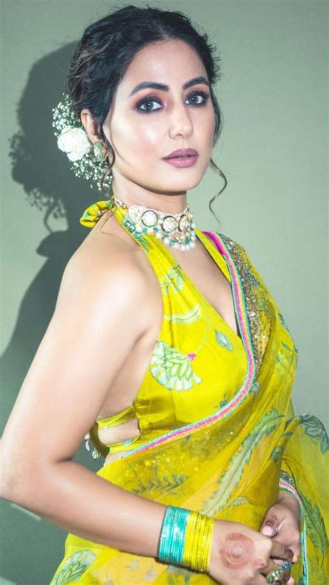 5 Easy Hairstyles By Hina Khan For Saree