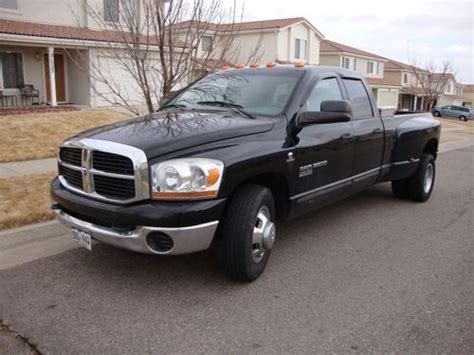 Sell Used 2006 Dodge Ram 3500 Crew Cab 2x4 Dually 5 9 L Turbo Diesel