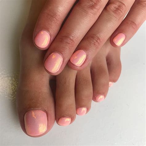 Peachy Mermaid Gel Fingers And Toes Gelish All About The Pout With