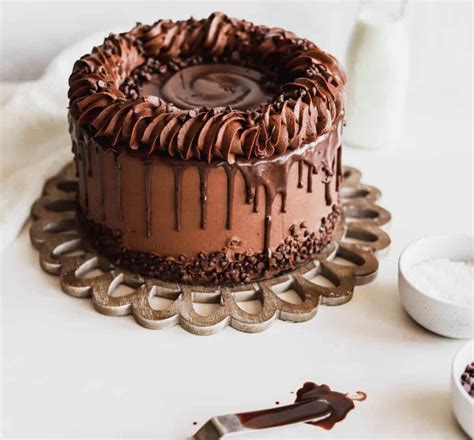 Chia Sẻ 3 Layer Chocolate Cake Decorating Ideas Cho Bánh Ngọt Hoàn Hảo Nhất