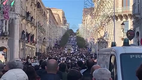 Santagata La Salita Di San Giuliano Vista Da Via Etnea