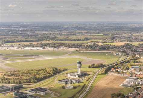 Your complete guide to comparing Brussels airports - KAYAK