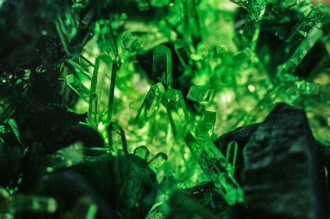 Powerful Effects Of Moldavite You Probably Dont Know About