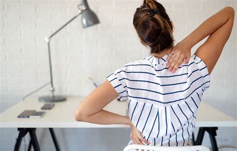 Postura Correcta Al Sentarse Posturas Cuerpo Humano Posturas De Yoga