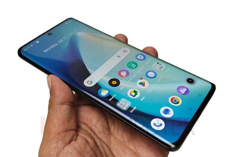 Review Realme Pro G Layar Lengkung Dan Kamera Mp Nya Keren