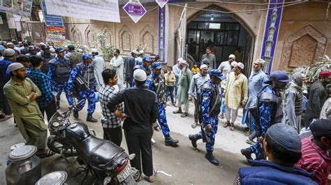 Delhis Protest Hub Shaheen Bagh Calm But Tense After Caa Comes Into