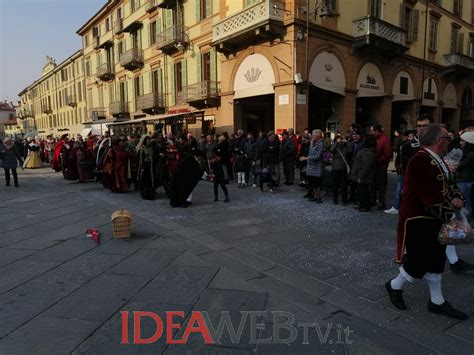 Saluzzo Con L Investitura Della Castellana E Ciaferlin Iniziato Il