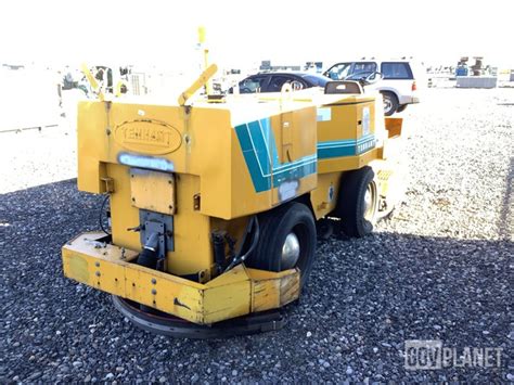 Surplus Tennant 550 Scrubber In Hermiston Oregon United States
