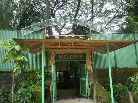 Lone Traveler Philippines Avilon Zoo In Montalban Rizal