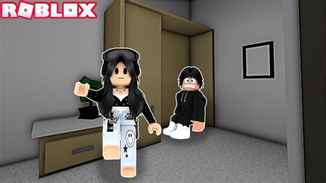 Brincando De Esconde Esconde No Roblox Roblox Hide And Seek Extremes