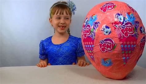 Огромное яйцо с сюрпризом My Little Pony открываем игрушки Giant ...