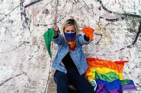 Imagen de Bandera de orgullo gay en España FOTO GRATIS