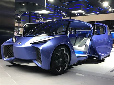 Toyota Shows Off Electric Vehicle Concept Rhombus